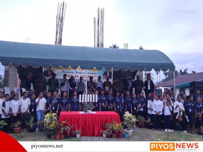 
					MRP Papua Tengah Gelar Kebaktian Penyegaran Iman Menyongsong Satu Abad Sabda I.S. Kijne dan HUT GKI Tanah Papua
