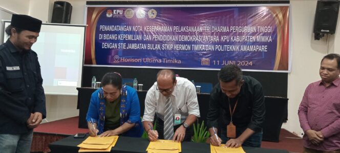 
					KPU Mimika MoU Dengan Tiga Perguruan Tinggi Swasta di Timika
