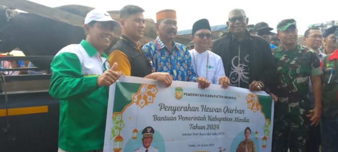 
					Pemkab Mimika Serahkan 82 Hewan Qurban Kepada Masyarakat