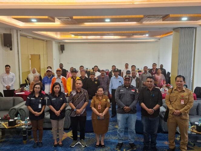 
					KPU Gelar Sosialisasi Visi Misi dan Program Balon Bupati dan Wakil Bupati Sesuai RPJPD Kabupaten Mimika Tahun 2025-2045