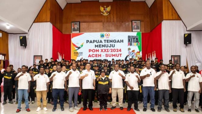 
					Kukuhkan Kontingen PON XXI, Pj Gubernur Ribka Haluk Janjikan Bonus Atlet Penyumbang Medali