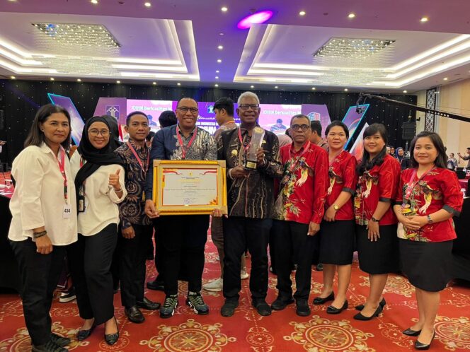 
					Naik Peringkat Enam, Kabupaten Mimika Terima Penghargaan Pengelola Jaringan Dokumentasi dan Informasi Hukum 2024