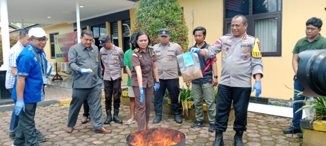 
					Polres Mimika Musnahkan Narkotika Seharga Puluhan Juta Rupiah
