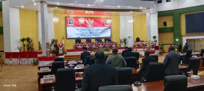 
					DPRD Mimika Terima Materi Ranperda Non APBD Tahun 2024