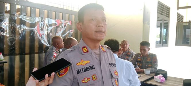 
					Tertancap Sebilah Pisau Dibagian Dada, Seorang Security Dilarikan ke RSUD