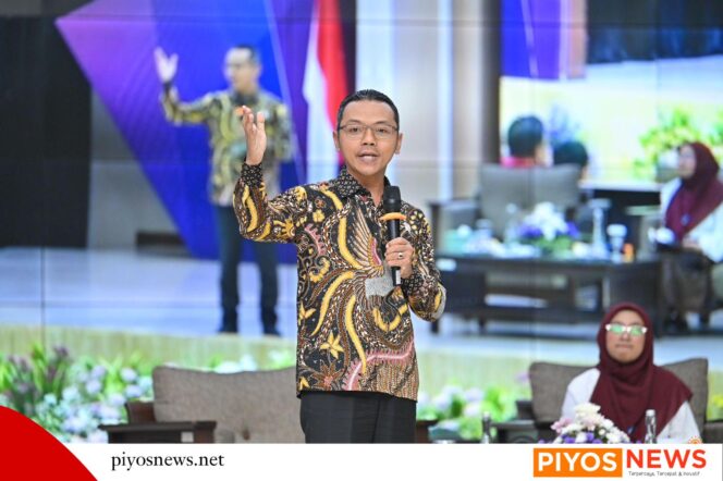
					Wakil Menteri Pendidikan Dasar dan Menengah (Wamendikdasmen) Fajar Riza Ul Haq