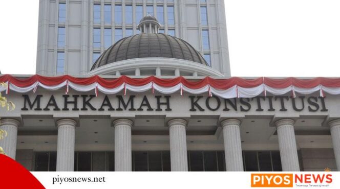 
					Mahkamah Konstitusi (MK)