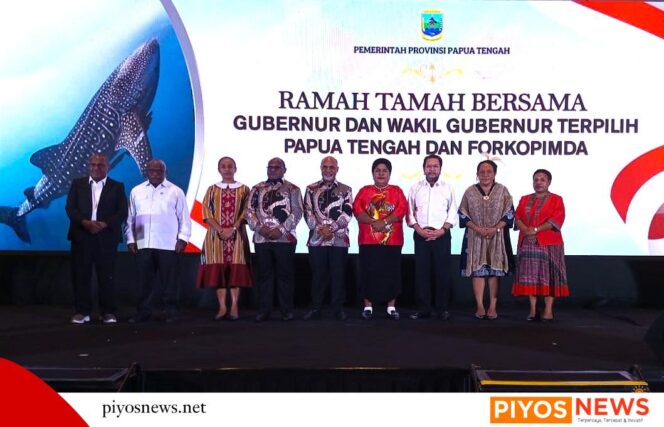 
					Foto Bersama