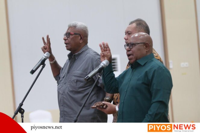 
					Besok Dilantik, Bupati Mimika Johannes Rettob dan Wabup Emanuel Kemong Ikuti Gladi Pelantikan di Nabire