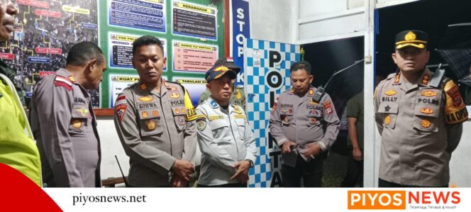 
					Berikan Rasa Aman Bagi Masyarakat, Kapolres Cek Kesiapan Personel di Pos Pengamanan