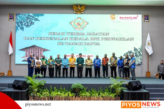 
					Gubernur Meki Nawipa Hadiri Sertijab Kepala BPK Perwakilan Se- Wilayah Papua di Sorong 