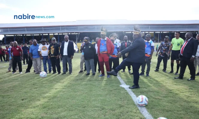 
					Gubernur Papua Tengah Resmi Luncurkan Liga 4 Regional di Timika, Optimis Lahirkan Talenta Baru