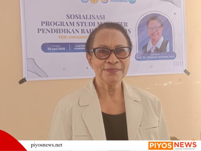 
					FKIP Uncen Sosialisasikan Program Magister Pendidikan Bahasa Inggris di USWIM Nabire