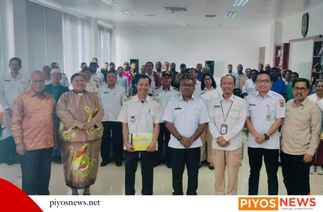 
					Foto bersama di sela-sela kegiatan. 