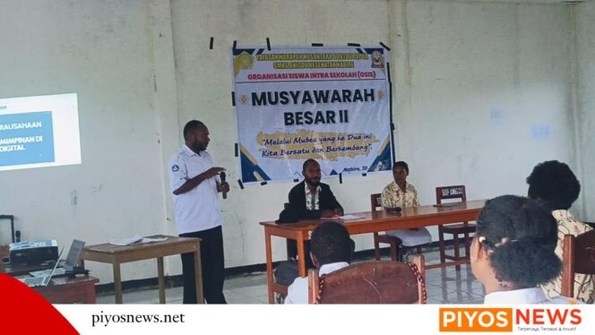 
					SMKS Anigou Kesehatan Nabire Gelar Mubes II OSIS, Musa Pekei Dorong Siswa Pahami Tata Kelola Organisasi