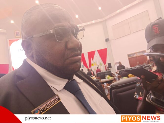 
					Anggota DPR Papua Tengah Soroti Mahal dan Penyalahgunaan Tiket Pesawat Subsidi di Intan Jaya