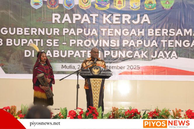 
					Gubernur Meki Nawipa Rumuskan Sembilan Program Prioritas Papua Tengah Dalam Raker Bersama Delapan Bupati 