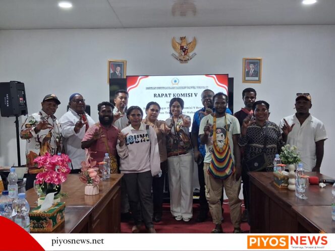 
					DPR Papua Tengah Dukung Komunitas Literasi Mahasiswa Dorong Regulasi dan Fasilitas Sekretariat