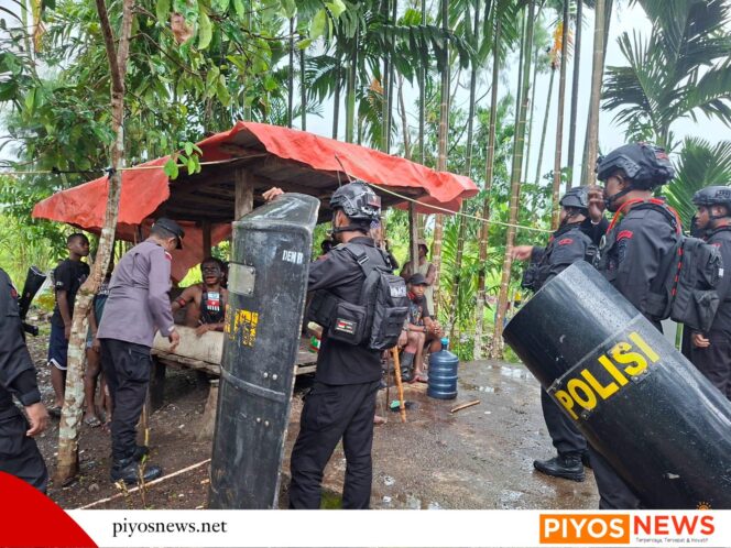 
					Antisipasi Konflik, Polisi Razia Sajam di Kwamki Narama 