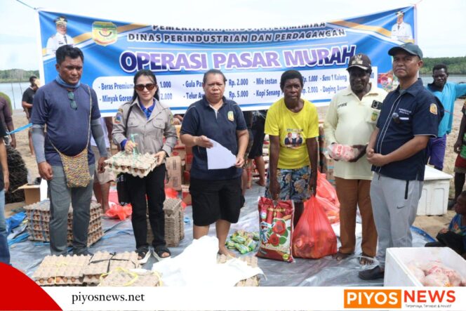 
					Disperindag Mimika Gelar Operasi Pasar Murah di Kampung Ipaya, Harga Disubsidi Hingga 90 Persen