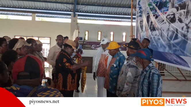 
					Melkias Muyapa Resmi Dikukuhkan sebagai Kepala Suku Mee Provinsi Papua Tengah
