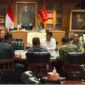 Presiden prabowo subianto mengadakan pertemuan dengan sejumlah anggota kabinet merah putih di kediamannya di hambalang kabupat 1769531412124 169