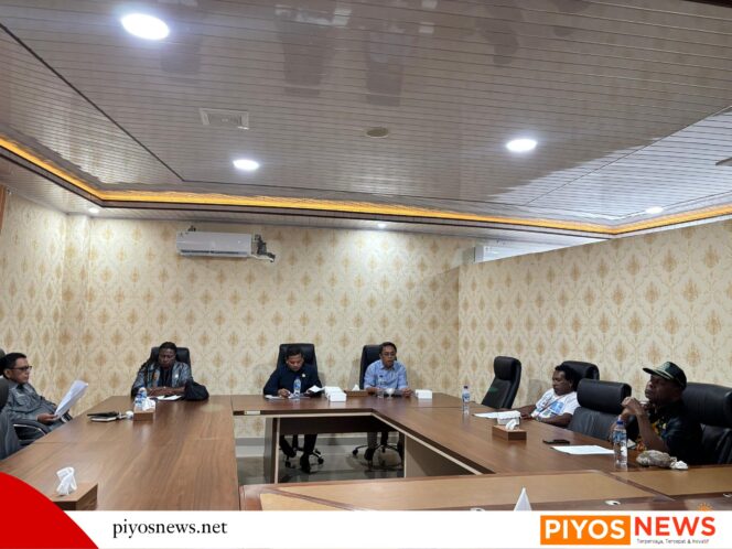 
					Gelar Rapat Internal Perdana 2026, Komisi III DPRK Mimika Agendakan MCU dan Kunjungan Kerja ke OPD Mitra