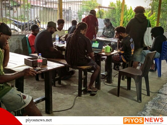 
					Lapak Baca LSP: Literasi sebagai Ruang Perlawanan dan Kesadaran Kritis Kaum Muda Papua