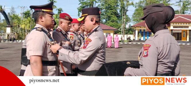 
					Mutasi Perwira di Polres Mimika, Dua Kapolsek dan Kasat Reskrim Berganti