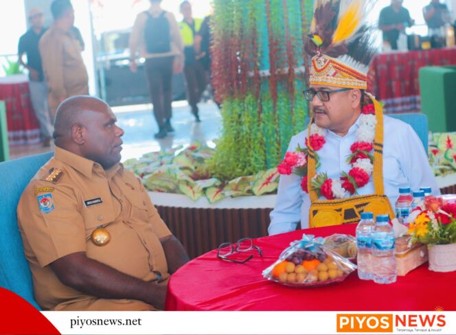 
					Kunker Kejati Papua di Nabire, Gubernur Meki Nawipa Tekankan Sinergi Bangun Pemerintahan Bersih di Papua Tengah