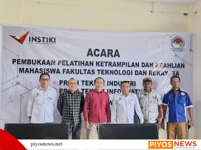 
					Fakultas Teknologi dan Rekayasa USWIM Bekali Mahasiswa dengan Pelatihan Keahlian