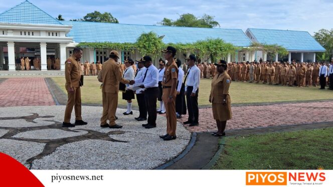 
					Bupati Magai Serahkan 196 SK PPPK dan 36 SK Kenaikan Pangkat ASN Pemkab Nabire 