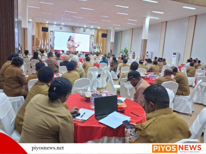 
					Sekda Soemoele: “Sebagai DOB, Kompetensi ASN Papua Tengah Masih Terbatas dan Harus Terus Dikembangkan”