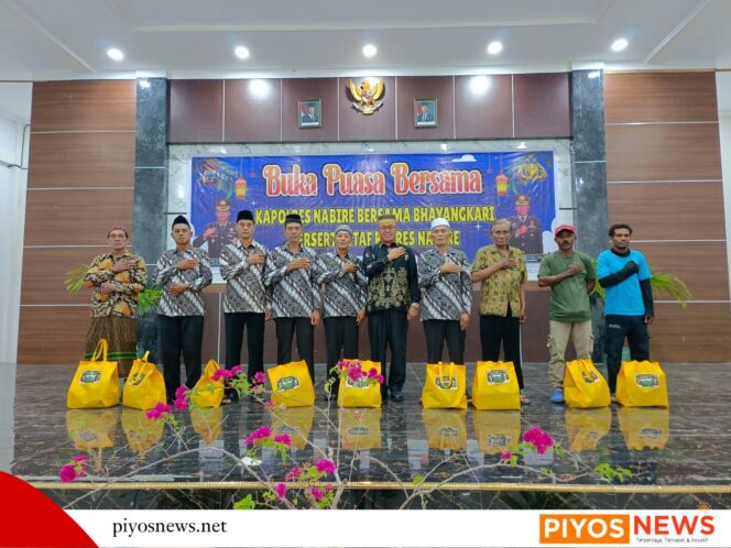 
					Buka Puasa Bersama di Polres Nabire, Kapolres Tekankan Pelayanan Terbaik bagi Masyarakat