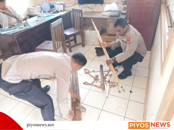 
					Razia Sajam di Bandara, Polisi Sita 1 Busur dan 28 Anak Panah