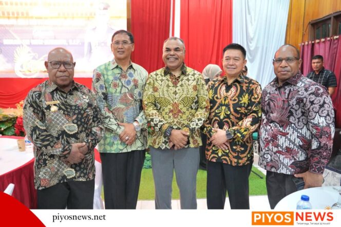 
					Wabup Mimika Hadiri Lepas Sambut Danrem 173, Tekankan Sinergi TNI-Pemprov Papua Tengah