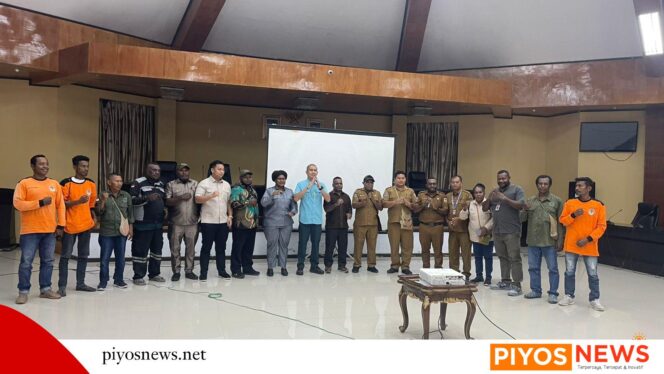 
					RDP Bersama DLH, DPRK Mimika Dengarkan Keluhan Petugas Kebersihan dan Tegaskan Atensi Untuk Ditindaklanjuti 