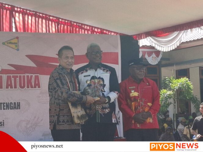 
					Resmikan Koperasi Merah Putih Atuka, Bupati Sebut Kunjungan Menteri Jadi Sejarah bagi Pesisir Mimika