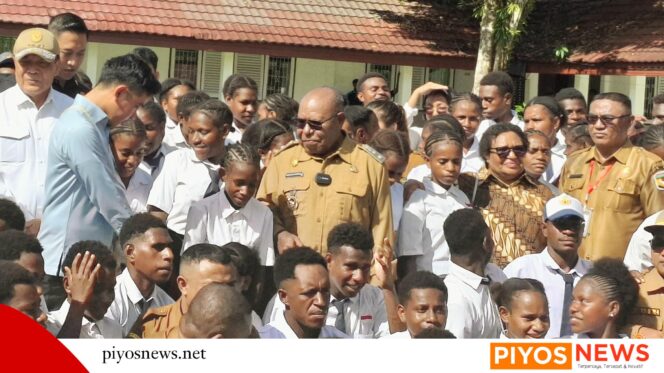 
					Wapres RI Kunjungi Sekolah Berpola Asrama Sentra Pendidikan, Sapa Pelajar OAP