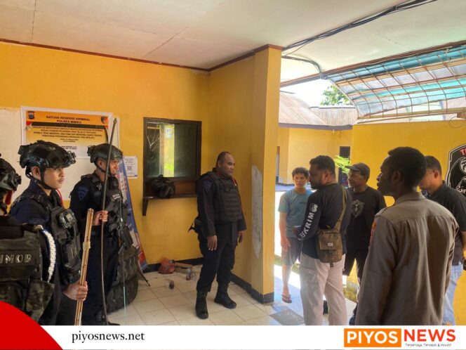 
					Razia Sajam di Kwamki Narama, Kompol Onisimus : Tidak Ada Waktu dan Ruang Bagi Pelaku Kejahatan Melakukan Aksi Kekerasan