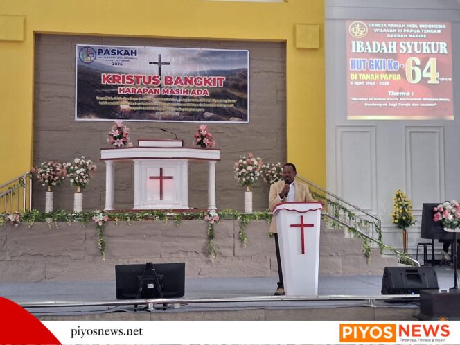 
					HUT ke-64 GKII di Nabire, Bupati Mesak Magai Tekankan Peran Gereja di Tengah Krisis Sosial