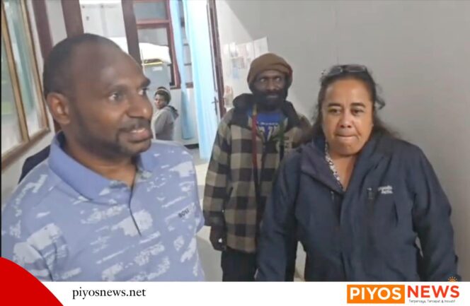 
					Tinjau Lokasi Kebakaran di RSUD Madi, Bupati Paniai Pastikan Tidak Ada Korban Jiwa