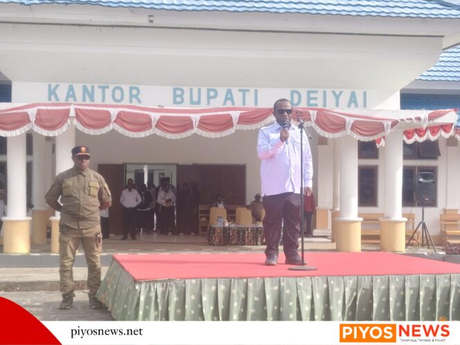 
					Bupati Deiyai Pimpin Apel Gabungan, Melkianus Mote Tekankan Disiplin dan Skema Prajabatan