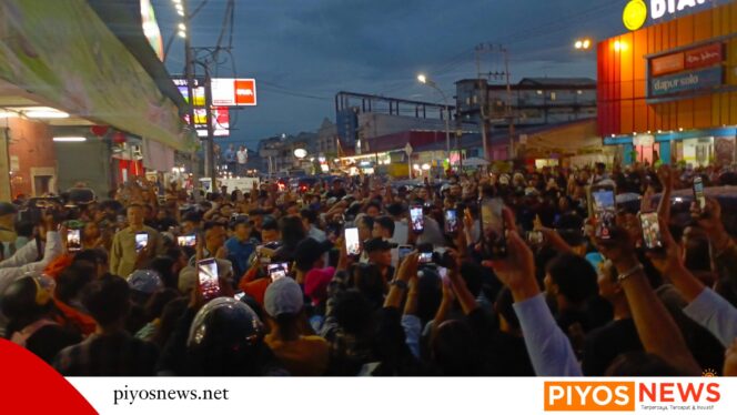 
					Berkesempatan Salami Wapres Gibran, Dua Mama Papua Minta MBG Diganti Jadi Pendidikan Gratis