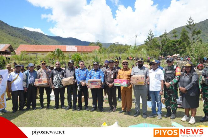 
					Pasca Konflik, Pemprov Papua Tengah dan Bupati Elvis Tabuni Fokus Penanganan Pengungsi dan Pendataan Korban