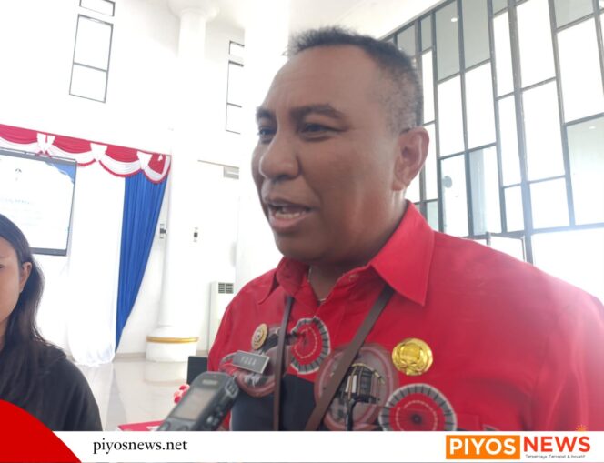 
					PUPR Mimika Tindak Cepat Kerusakan Jalan di Ahmad Yani