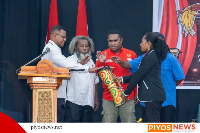 
					Gubernur Papua Tengah Tekankan Penguatan Nasionalisme dalam Seminar Wawasan Kebangsaan di Nabire