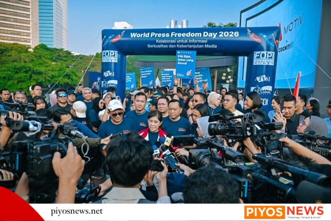 
					Hari Kebebasan Pers 2026: Meutya Hafid Ingatkan Jurnalis Utamakan Akurasi di Tengah Banjir Informasi