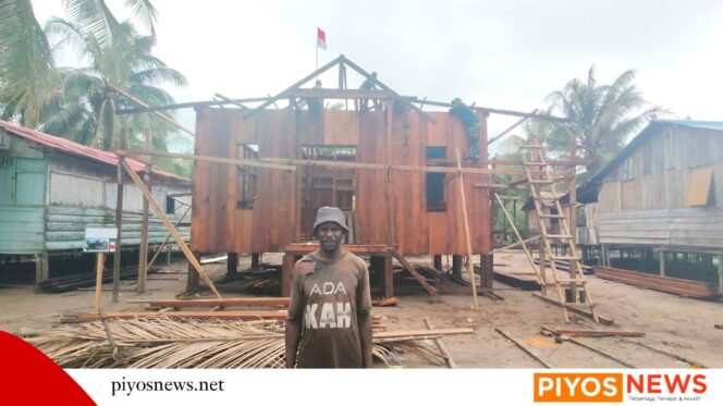 
					Dulu Hanya Mimpi,” Kini Niko Makare Segera Tempati Rumah Baru
