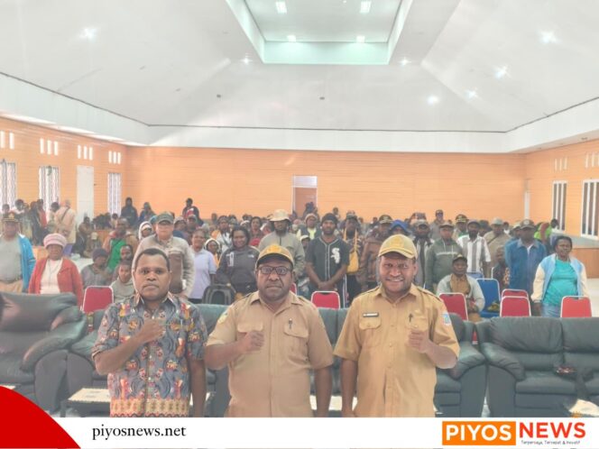 
					DPMK Deiyai Gelar Pelatihan Manajemen Peternakan Babi, drh. Daud Edowai Tekankan Kesehatan dan Pengelolaan Modern